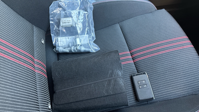 Renault Clio 1.6 E-TECH Hybrid 140 RS Line 5dr Auto Hybrid Hatchback